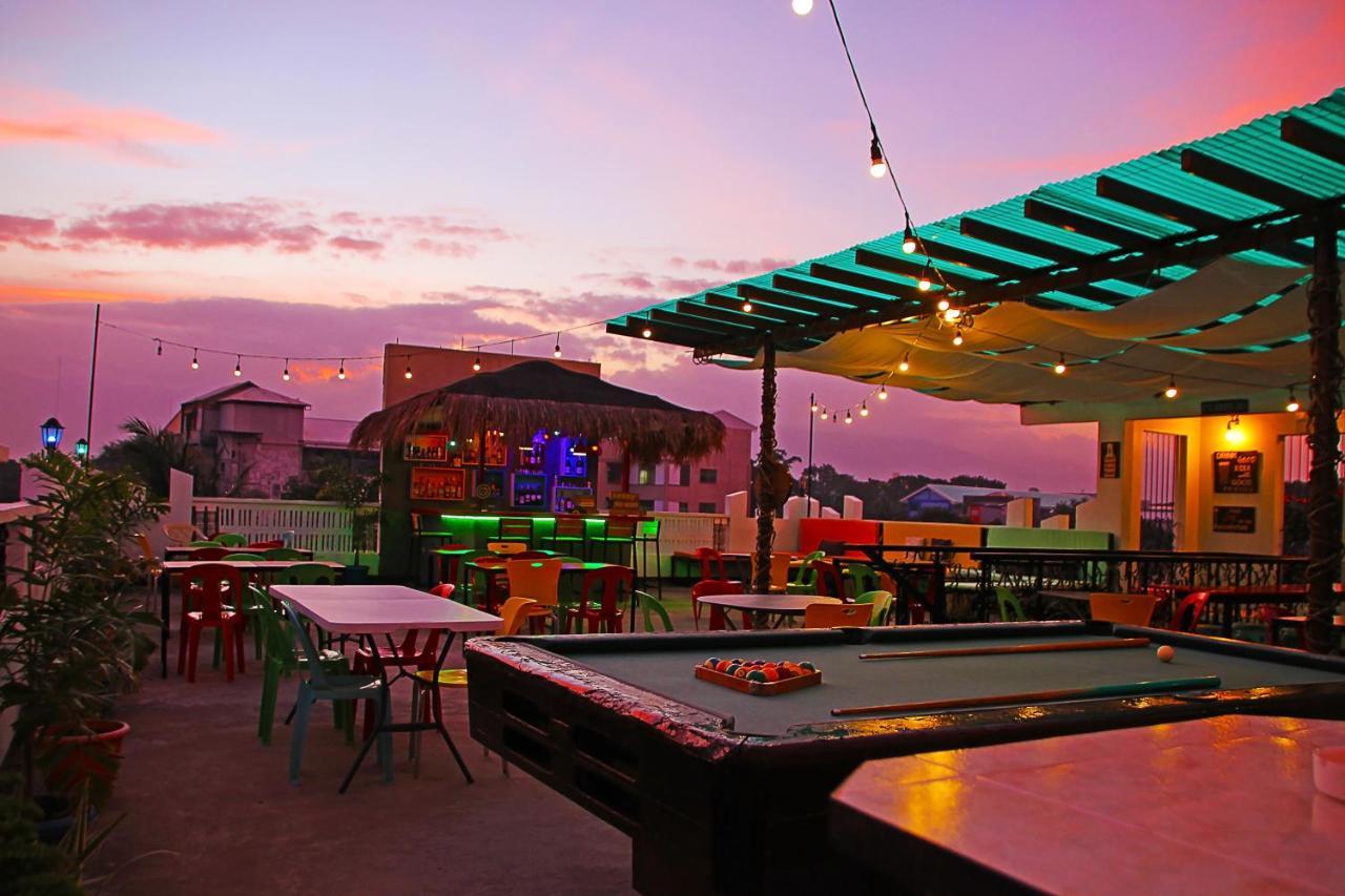Antwet Backpacker'S Inn & Rooftop Bar Dumaguete City Экстерьер фото