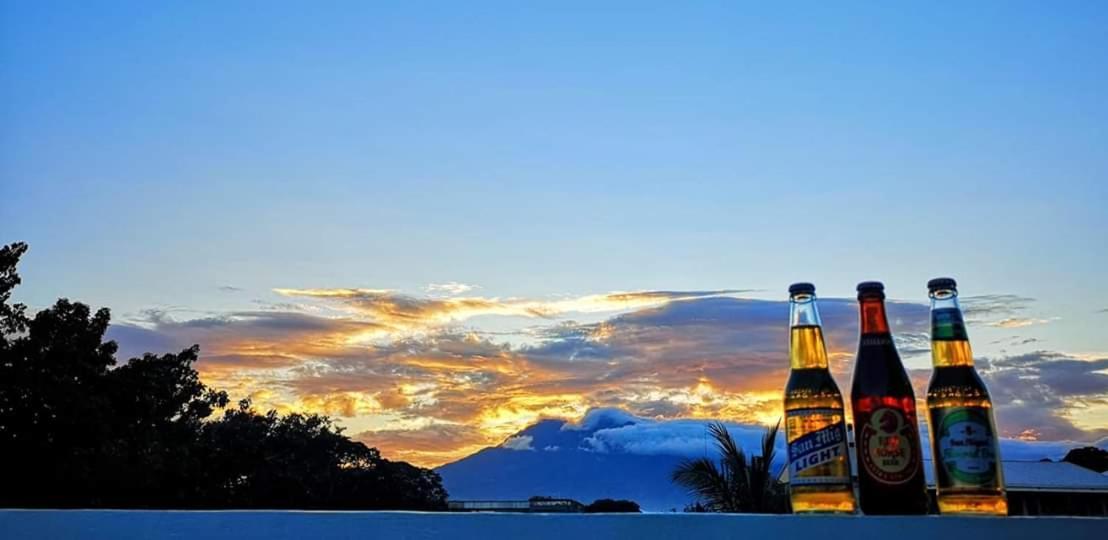 Antwet Backpacker'S Inn & Rooftop Bar Dumaguete City Экстерьер фото