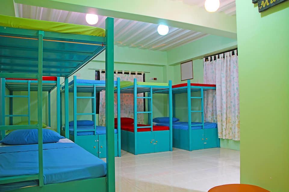Antwet Backpacker'S Inn & Rooftop Bar Dumaguete City Экстерьер фото