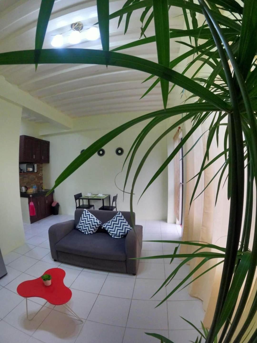 Antwet Backpacker'S Inn & Rooftop Bar Dumaguete City Экстерьер фото